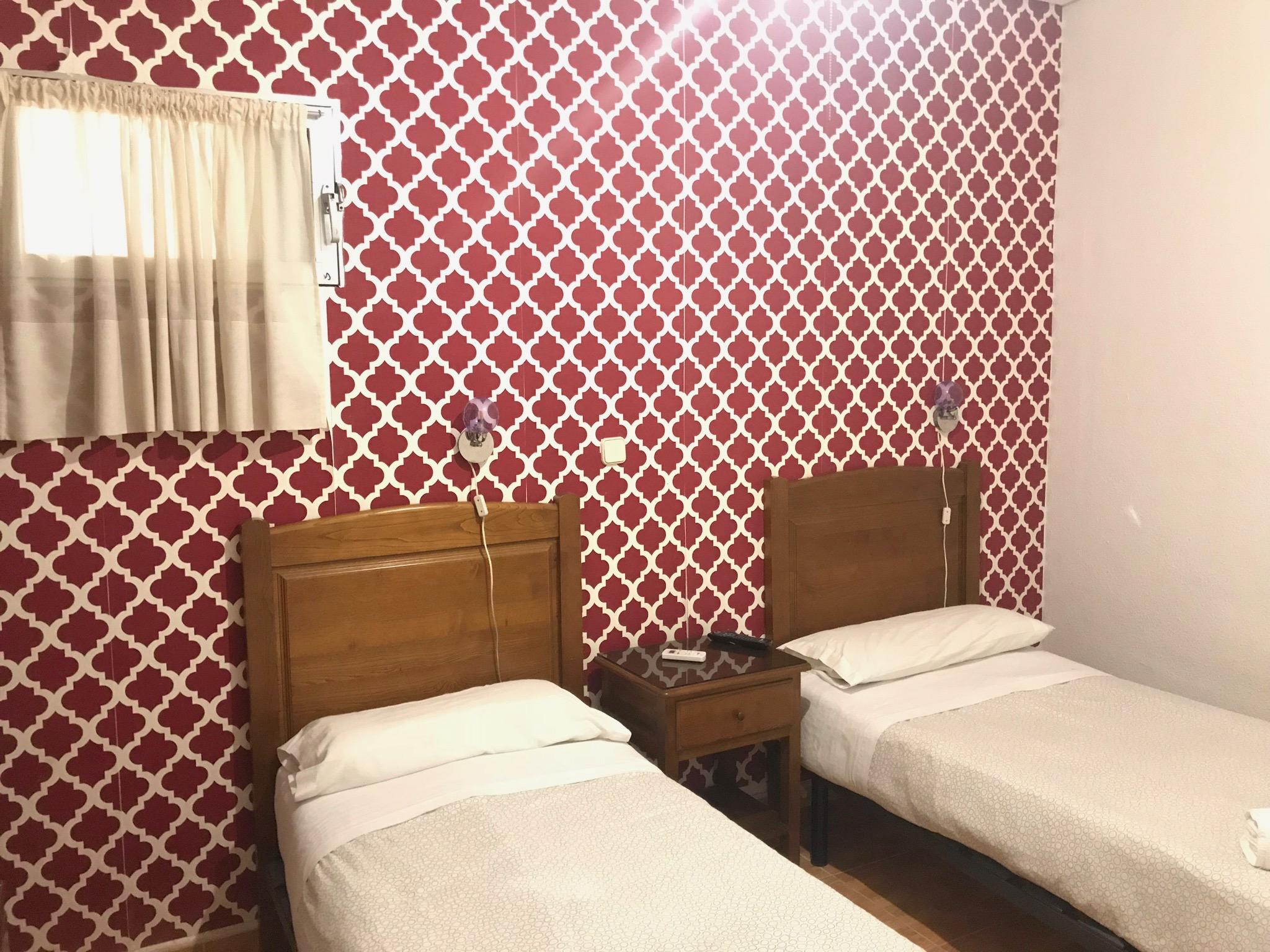 Hostal Los Perales Madrid Esterno foto A room at the hotel